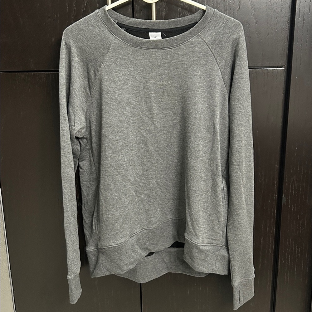 NWT Women’s Member’s Mark Charcoal Gray Crewneck Softest Fleece-Size Large